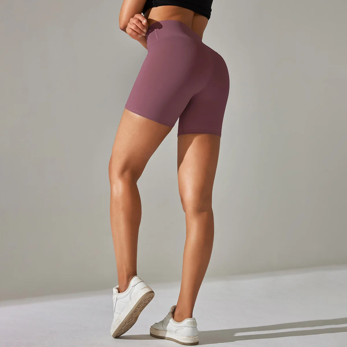 Seamless Yoga Shorts Women Fitness Shorts Running Cycling Shorts Breathable Sports Leggings High Waist Summer Workout Gym Shorts