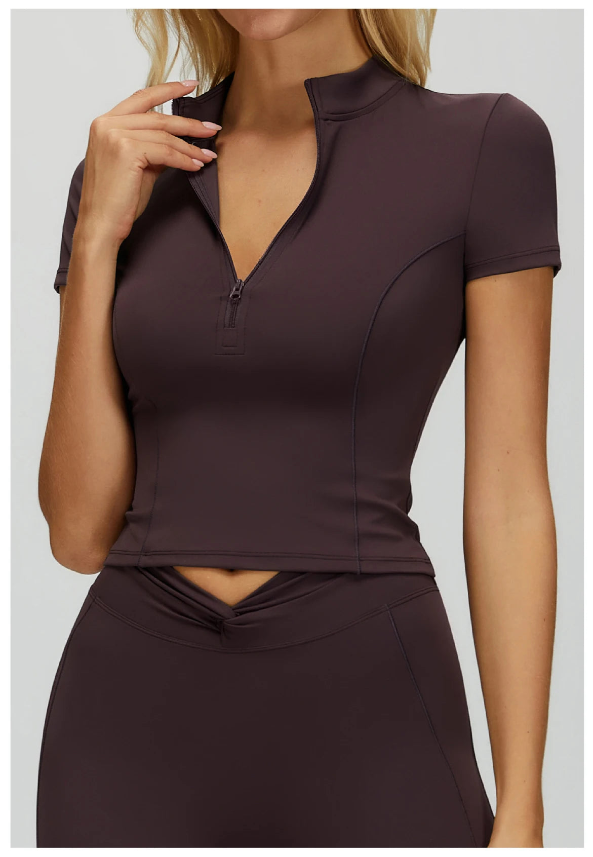 Zipper Short Sleeved Women's Tight Fitting Sports T-shirt Quick Drying Yoga T-shirt Running Exercise Fitness Short Sleeved