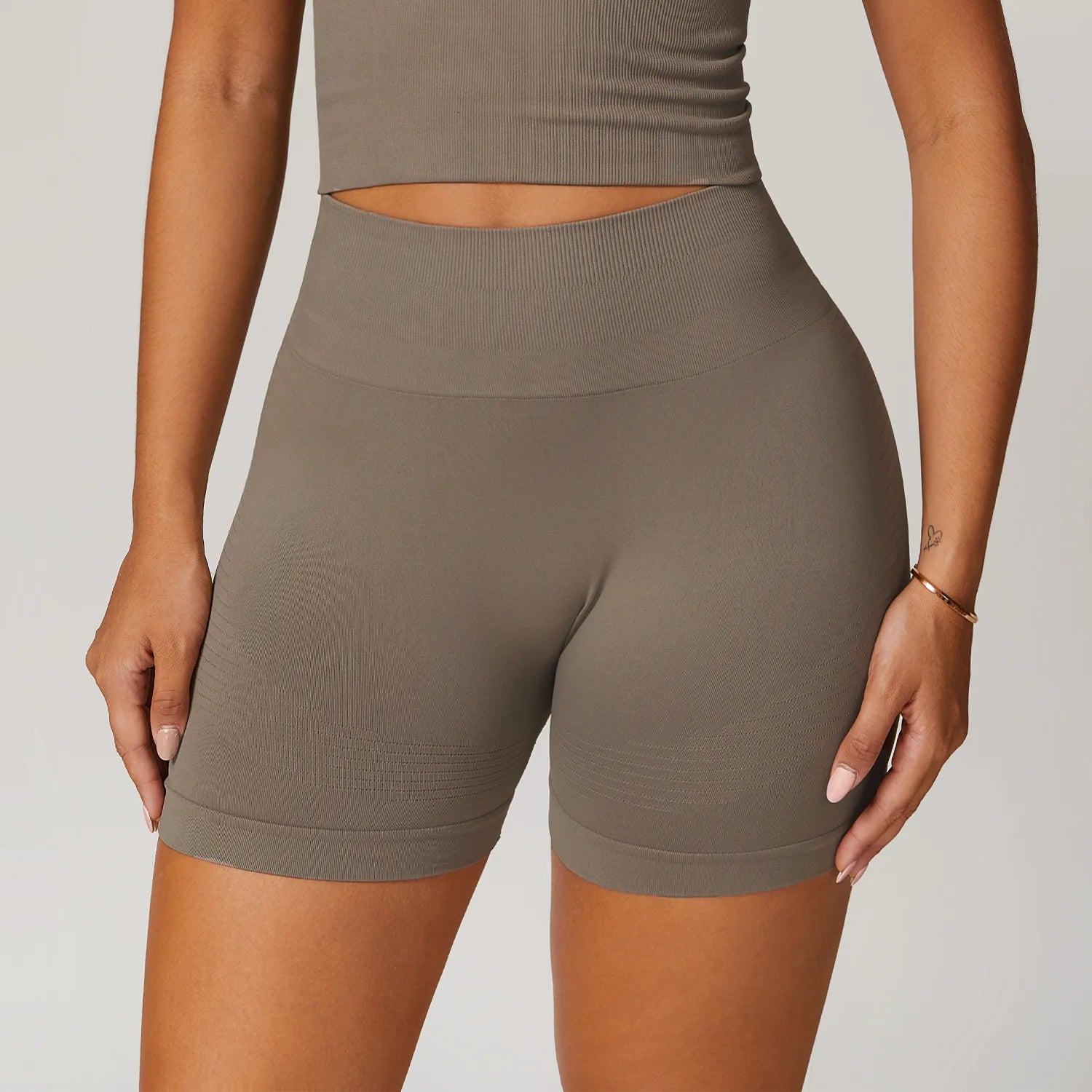 Seamless Women Yoga Shorts High Waist Workout Shorts Fitness Yoga Lift Butt Fitness Ladies Yoga Tights Gym Running Short Pants