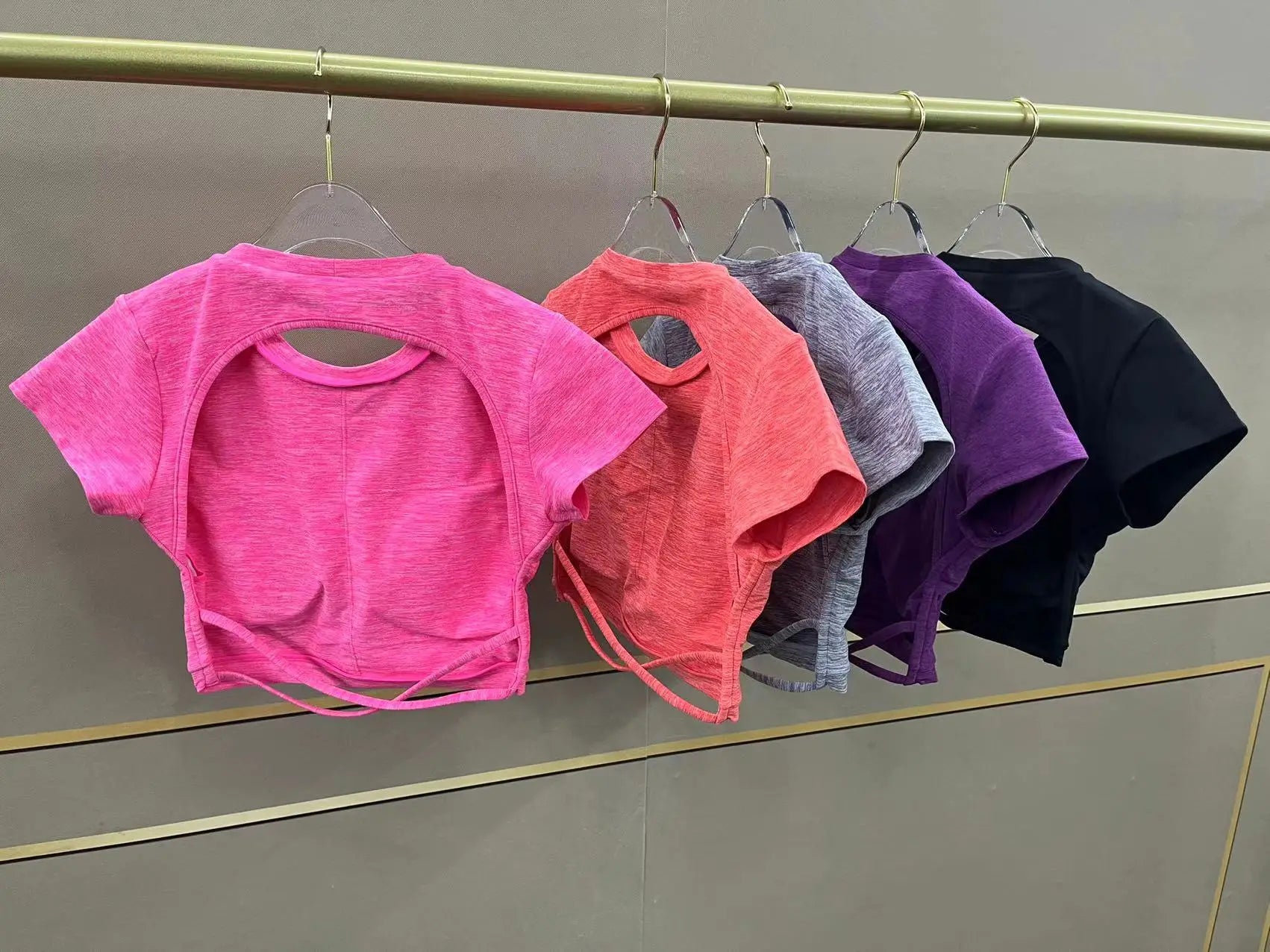 Hollow Beauty Back Crop Top Short Sleeve Workout Yoga Shirt Women Fitness Workout Tops Gym Clothes Sportswear Running T-shirts