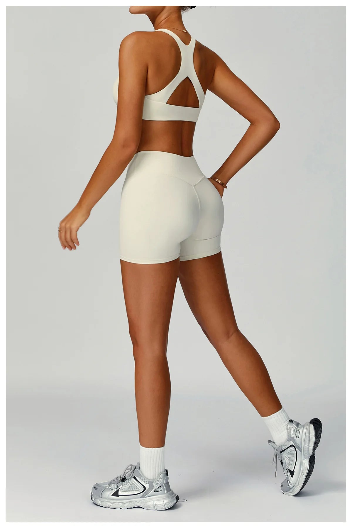 Women Tracksuit Yoga Shorts Set Seamless Yoga Set Workout Scrunch Shorts Sets Sports Bra Scrunch Shorts Fitness Clothes Gym Suit
