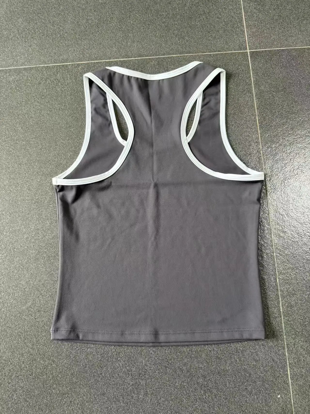 Women's Impact Strappy Top Sports Underwear Yoga Vest Fitness Tank Top Gym Beautiful Open Back Bra Running Workout Halter Bra