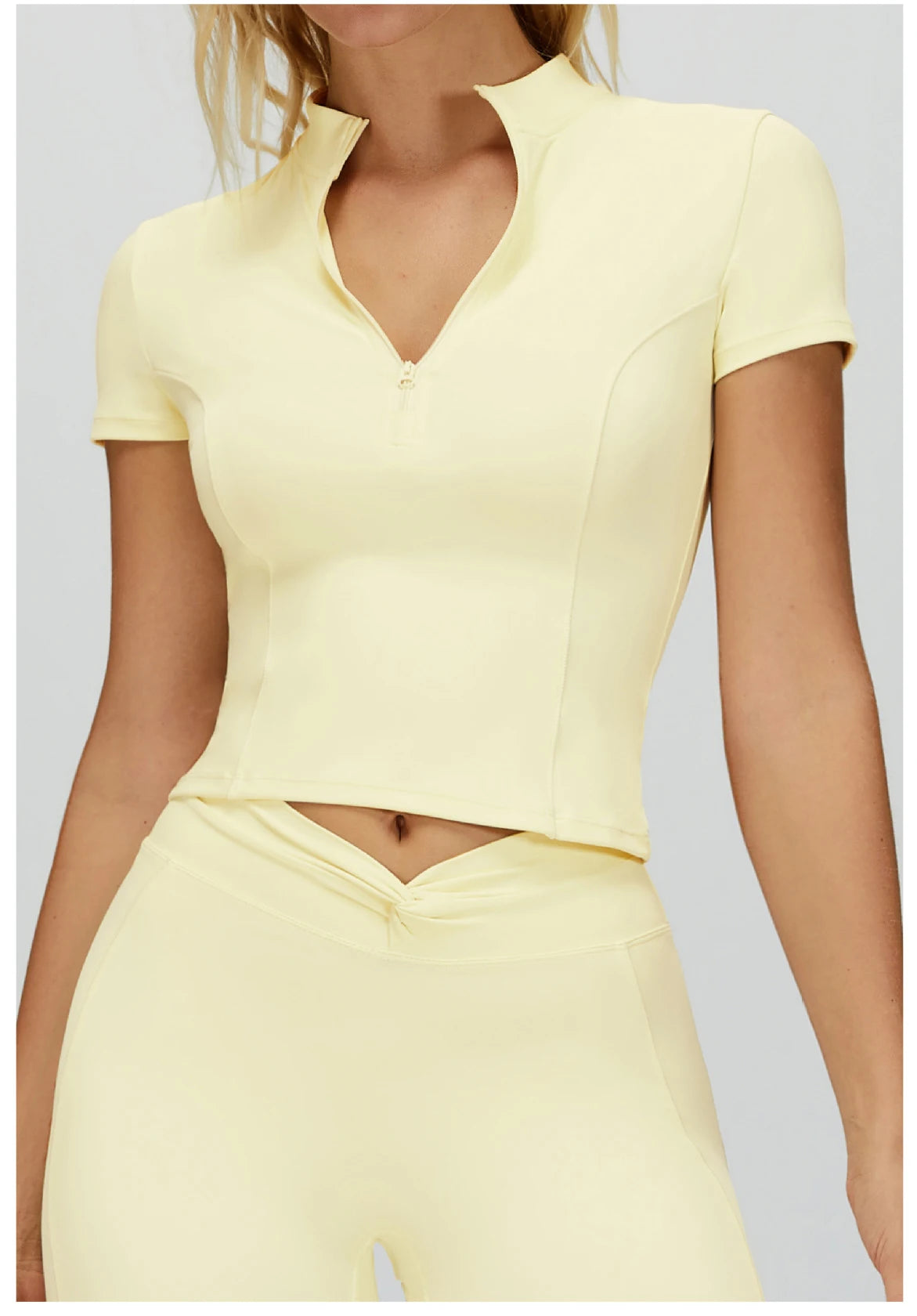 Zipper Short Sleeved Women's Tight Fitting Sports T-shirt Quick Drying Yoga T-shirt Running Exercise Fitness Short Sleeved