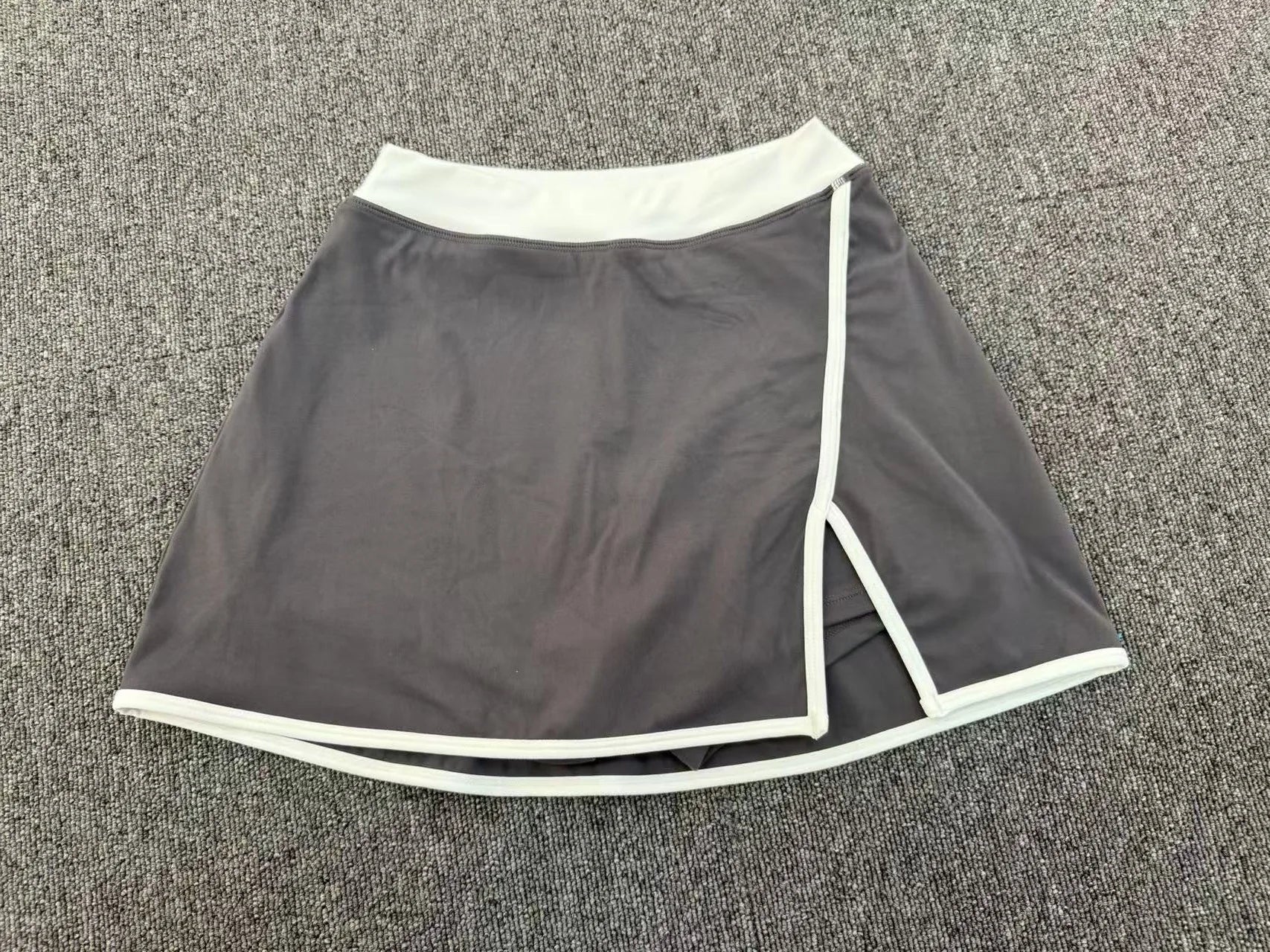Color Blocking Sports Short Skirt Women's Yoga Short Skirt Tight Fitting Splicing Anti Glare Running Fitness Yoga Tennis Skirt