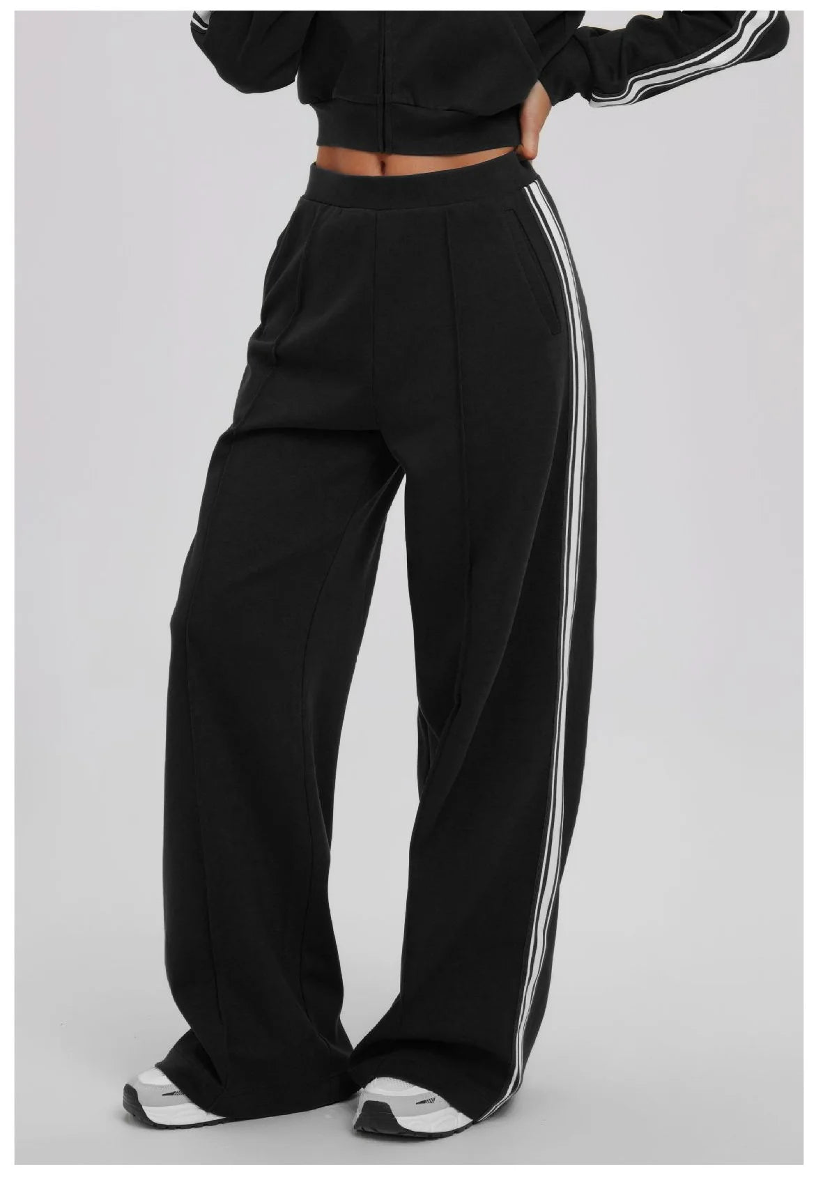 Color Blocking Sports Sweatpants Loose And Comfortable Casual Pocket Pants Outdoor Cycling And Mountaineering Sports Sweatpants
