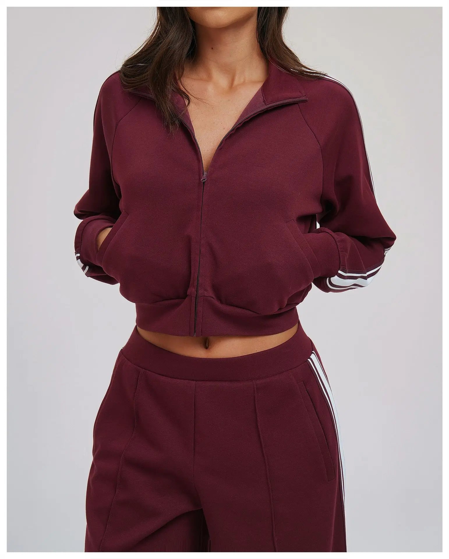 Winter contrasting hoodie jacket high neck windproof zipper long sleeved women pocket thick hoodie outdoor sports cycling jacket