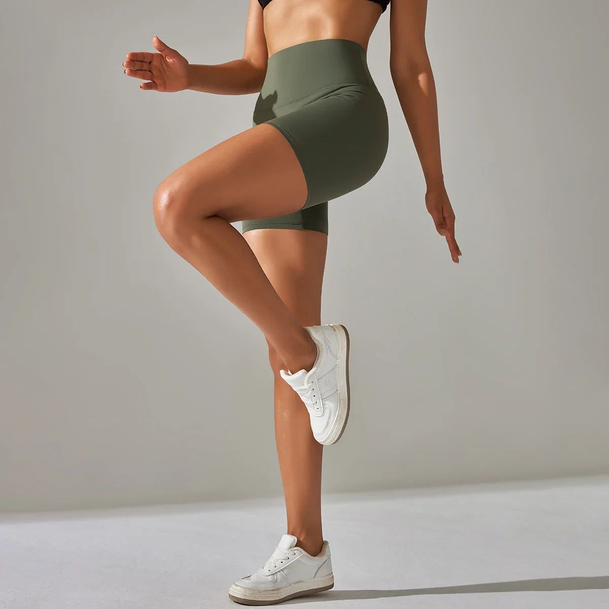 Seamless Yoga Shorts Women Fitness Shorts Running Cycling Shorts Breathable Sports Leggings High Waist Summer Workout Gym Shorts