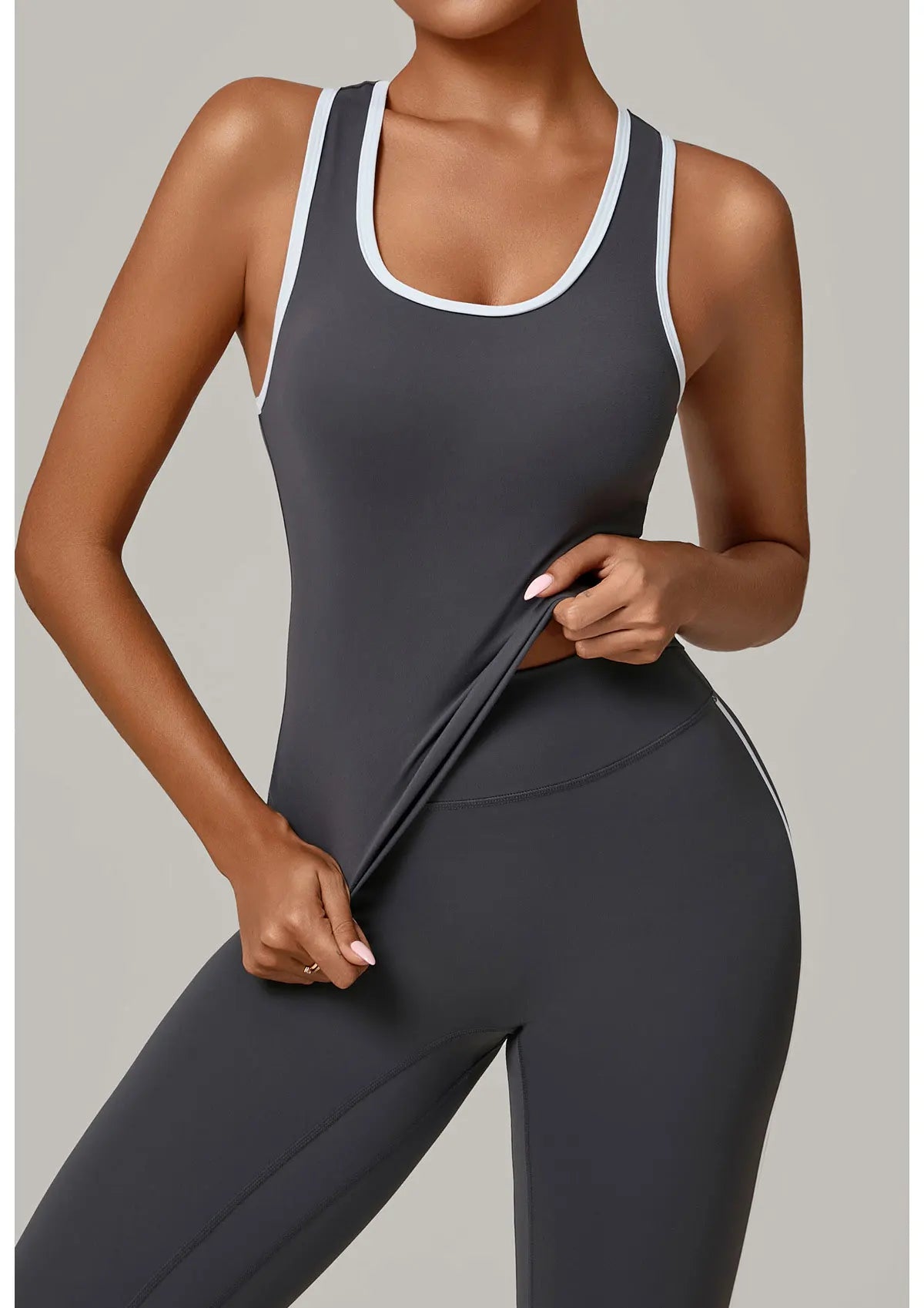 Women's Impact Strappy Top Sports Underwear Yoga Vest Fitness Tank Top Gym Beautiful Open Back Bra Running Workout Halter Bra