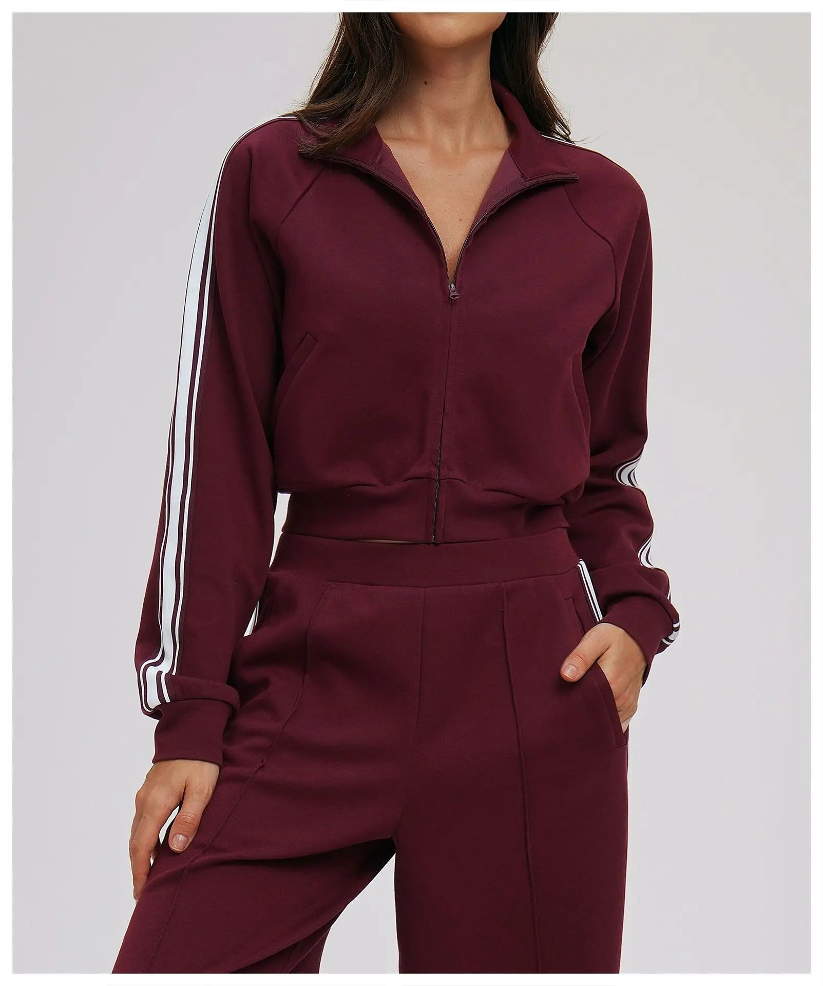 Winter contrasting hoodie jacket high neck windproof zipper long sleeved women pocket thick hoodie outdoor sports cycling jacket