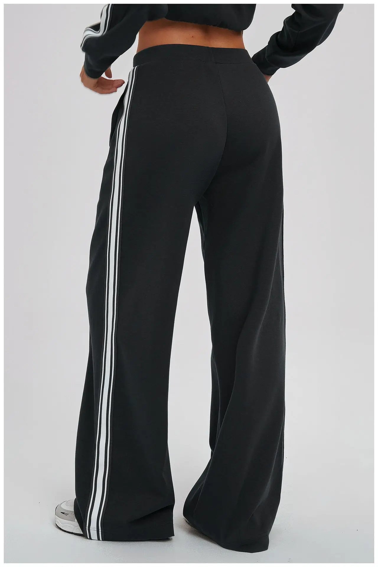 Color Blocking Sports Sweatpants Loose And Comfortable Casual Pocket Pants Outdoor Cycling And Mountaineering Sports Sweatpants