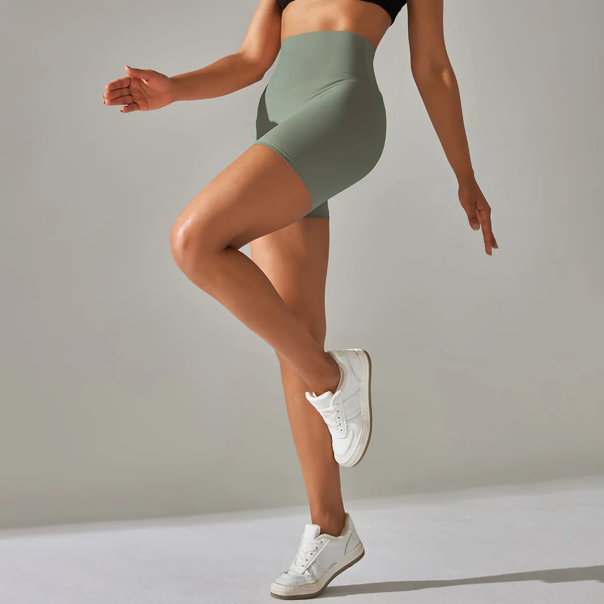 Seamless Yoga Shorts Women Fitness Shorts Running Cycling Shorts Breathable Sports Leggings High Waist Summer Workout Gym Shorts