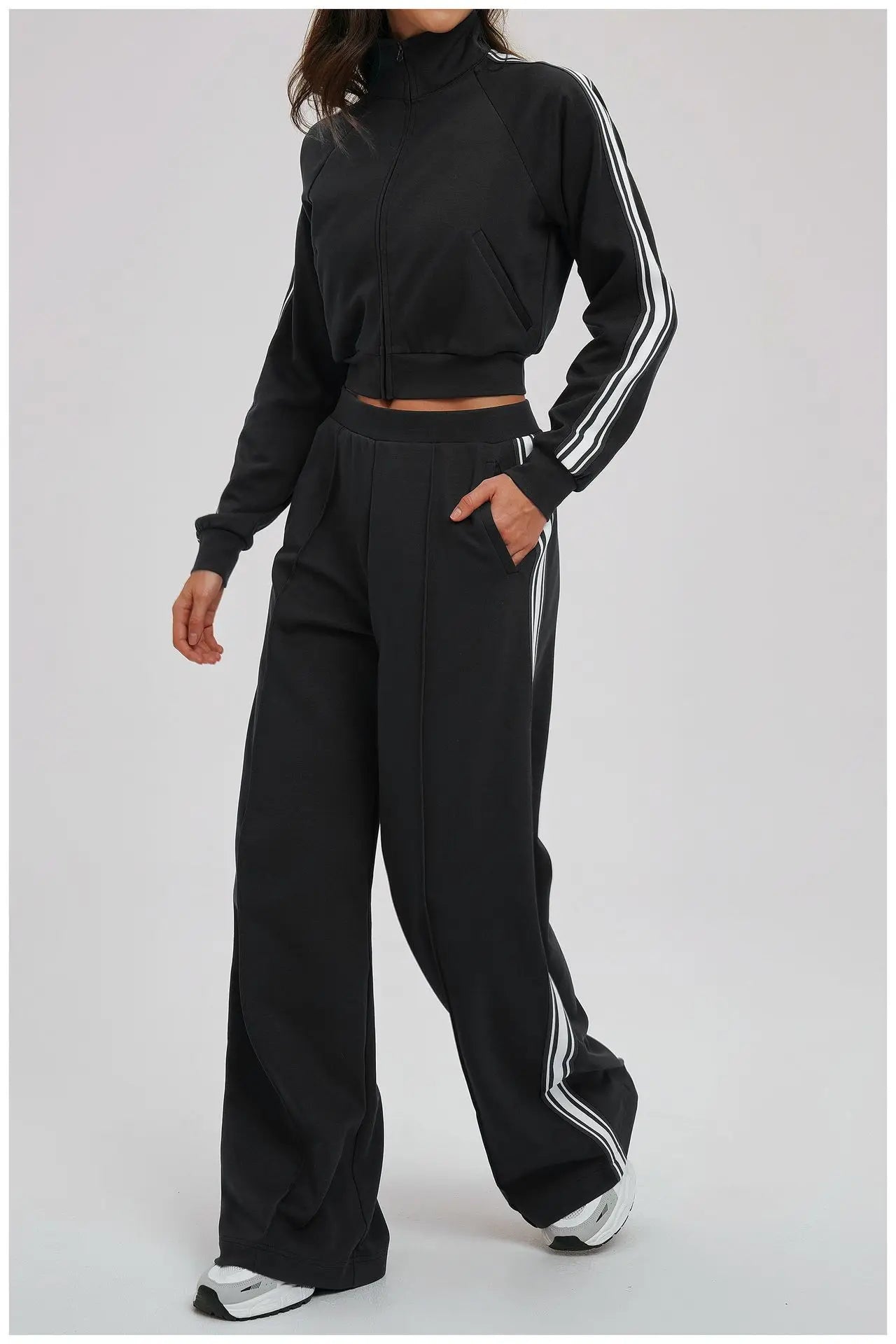 Color Blocking Sports Sweatpants Loose And Comfortable Casual Pocket Pants Outdoor Cycling And Mountaineering Sports Sweatpants