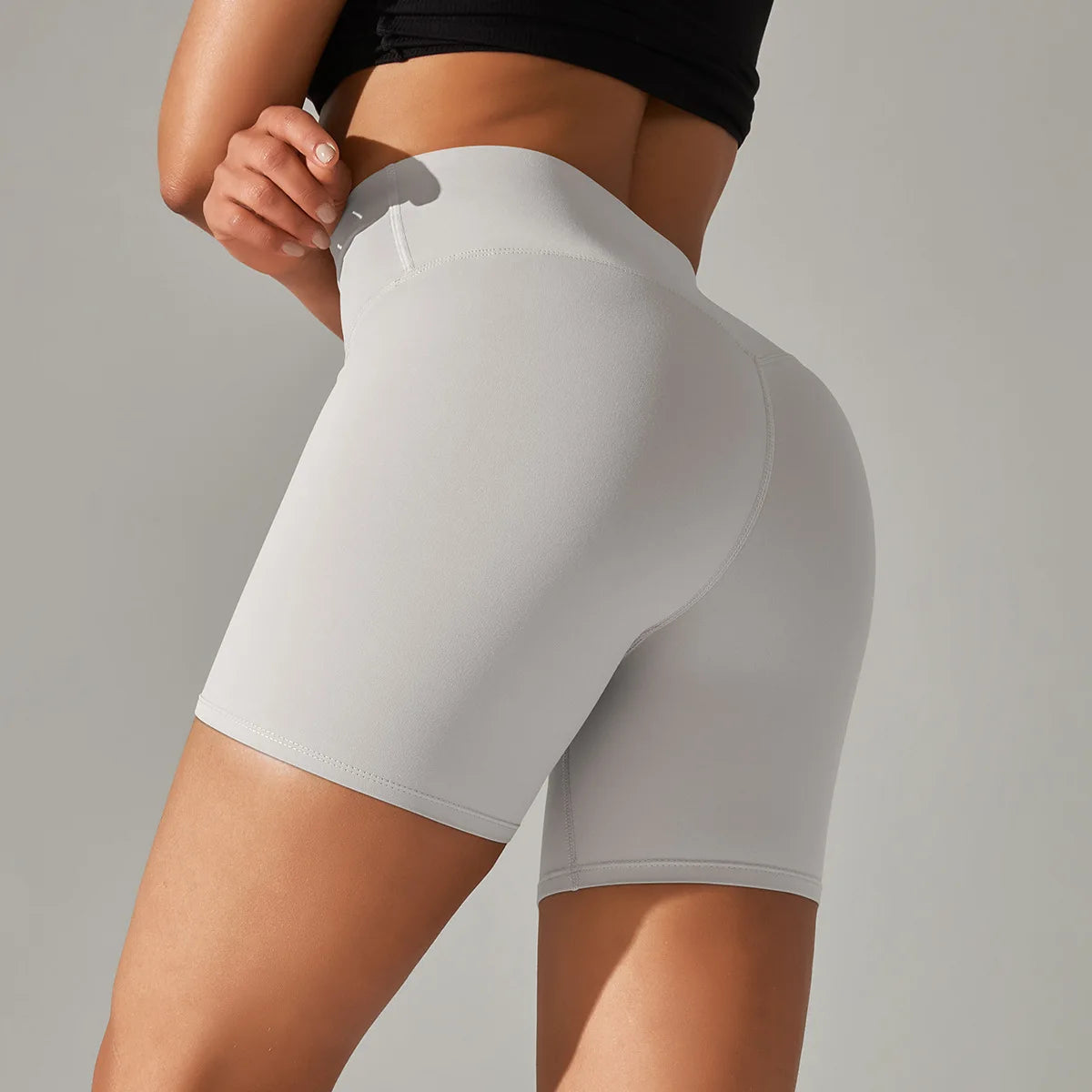 Seamless Yoga Shorts Women Fitness Shorts Running Cycling Shorts Breathable Sports Leggings High Waist Summer Workout Gym Shorts