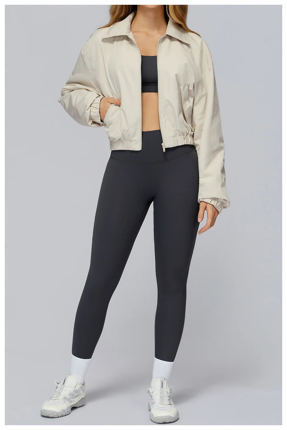 Winter Long Sleeved Loose Jacket Women's Zipper Yoga Long Sleeved Windproof Warm Sports Top Outdoor Hiking and Running Jacket