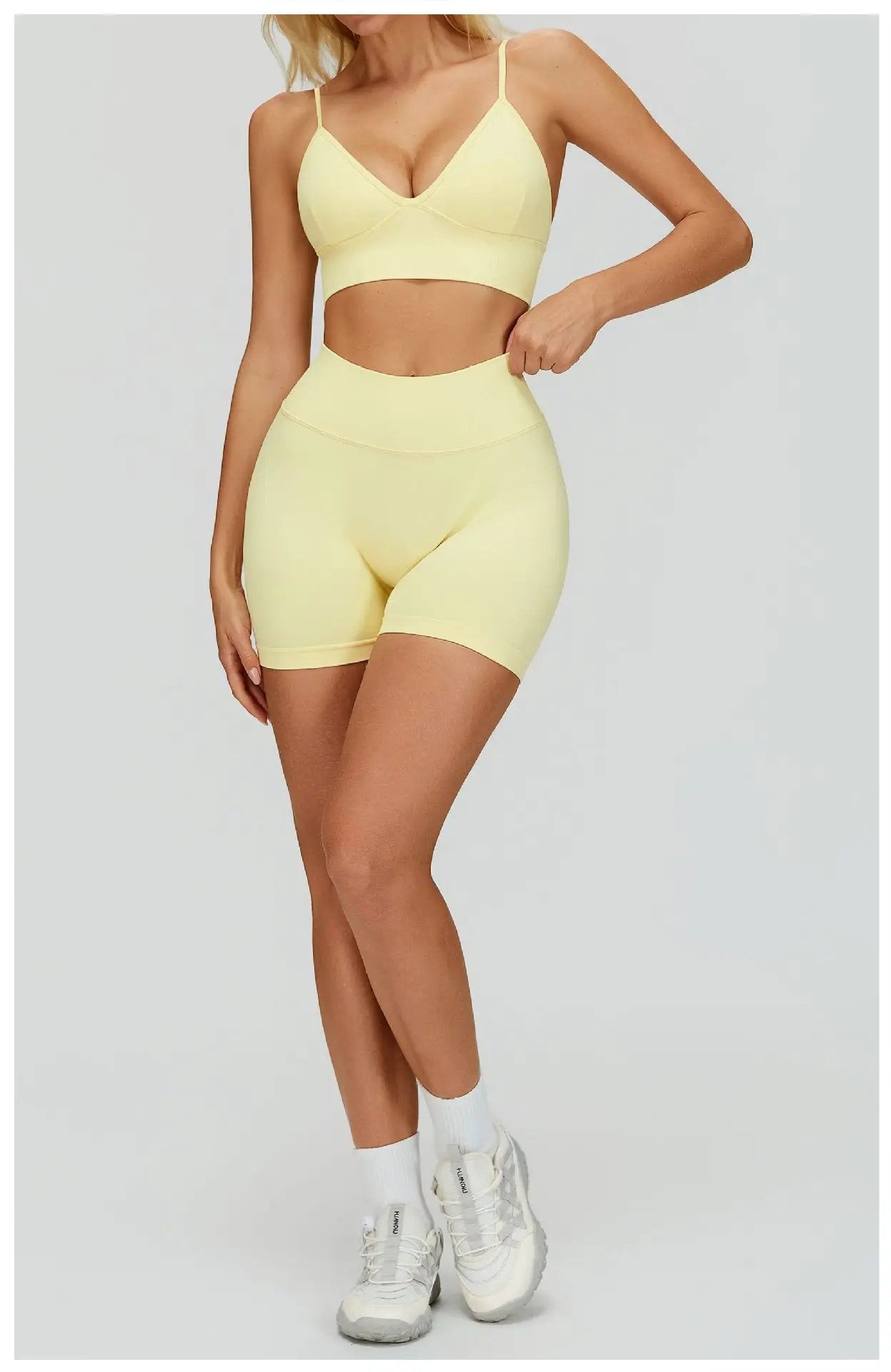 Seamless Sports Short Women Yoga Legging Shorts High Waist Fitness Tight Shorts Quick Drying Cycling Workout Shorts Gym Shorts