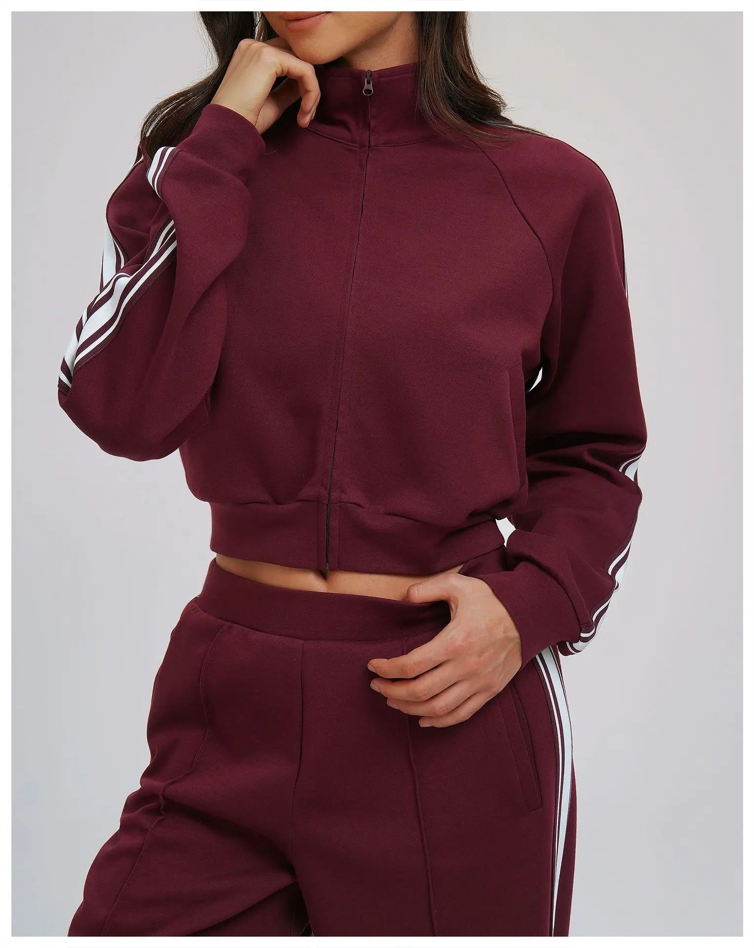 Winter contrasting hoodie jacket high neck windproof zipper long sleeved women pocket thick hoodie outdoor sports cycling jacket