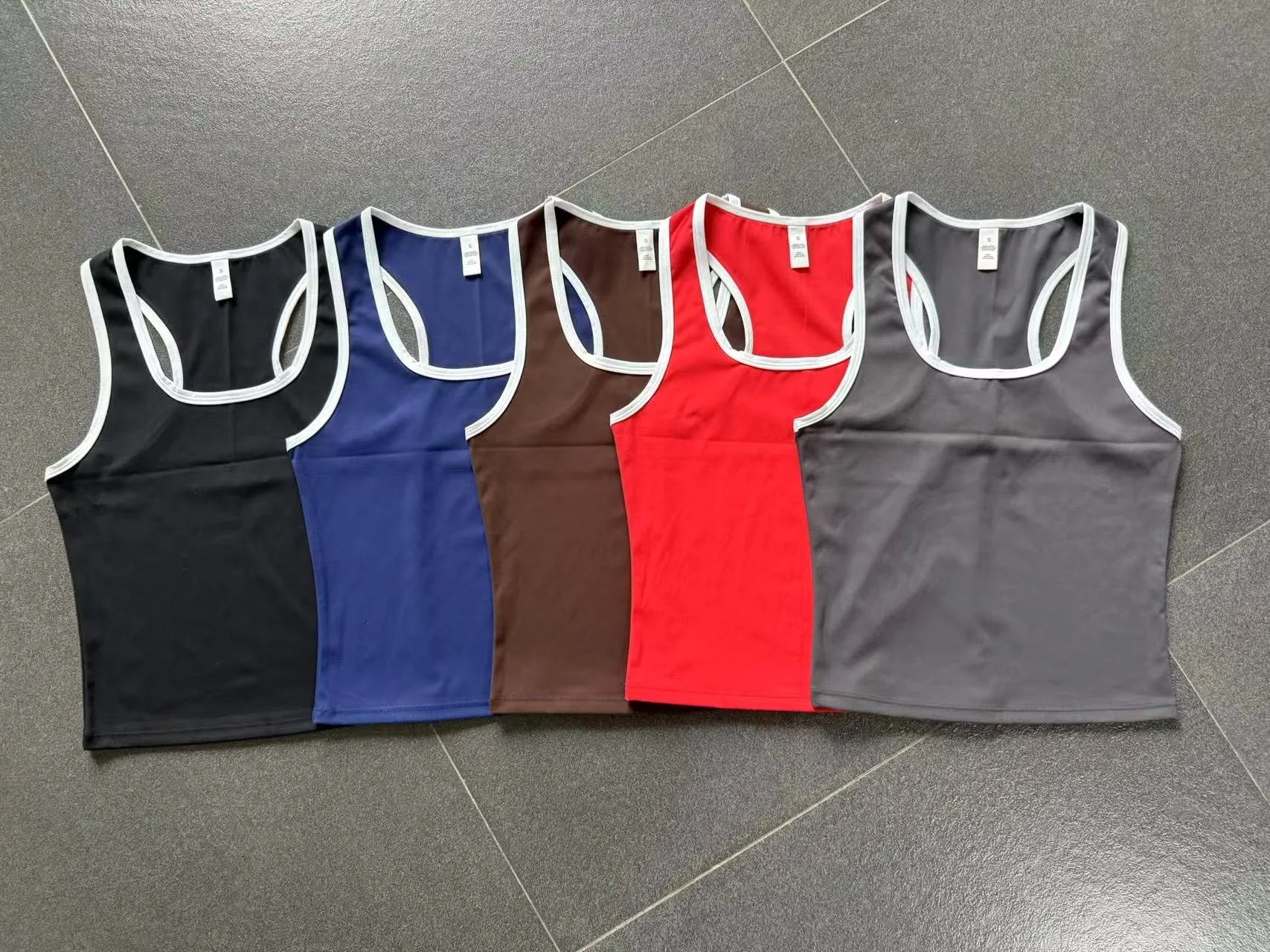 Women's Impact Strappy Top Sports Underwear Yoga Vest Fitness Tank Top Gym Beautiful Open Back Bra Running Workout Halter Bra