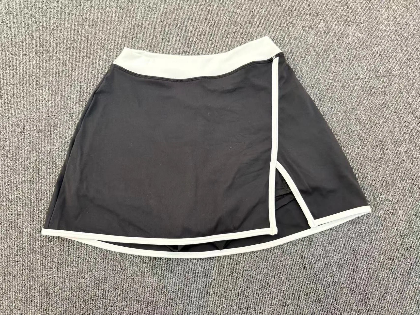 Color Blocking Sports Short Skirt Women's Yoga Short Skirt Tight Fitting Splicing Anti Glare Running Fitness Yoga Tennis Skirt